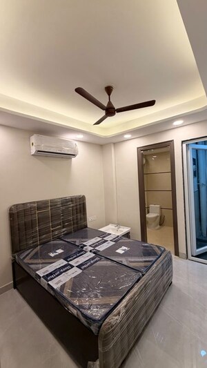 Bedroom in 2 BHK Builder Floor at Sector 40 – for Rent