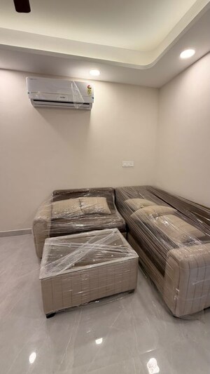 Furnished Amenities in 2 BHK Builder Floor at Sector 40 – for Rent