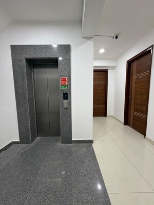 Bedroom in 1 BHK Builder Floor at Sector 28 – for Rent
