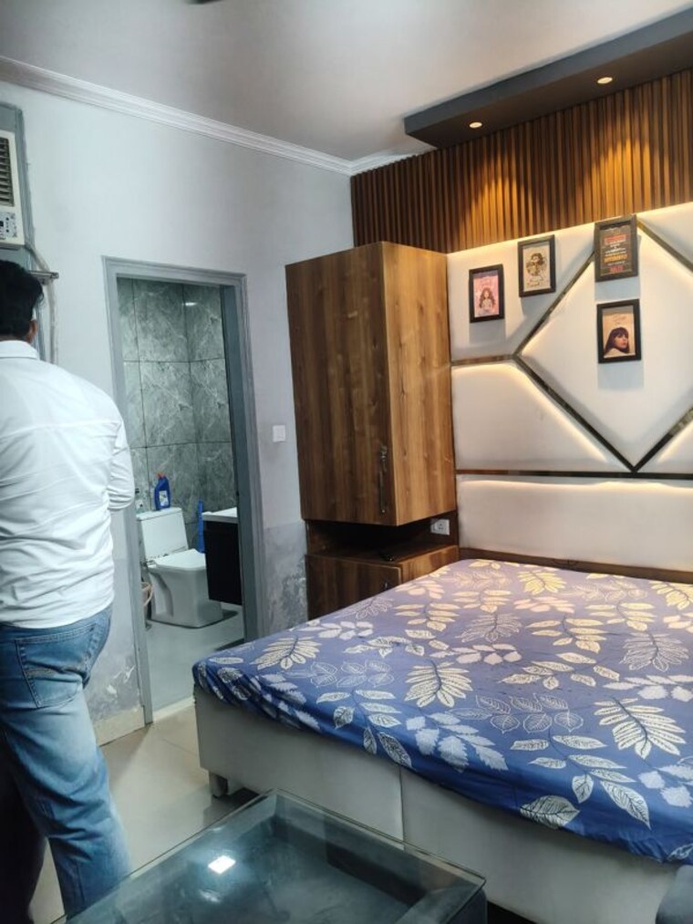 Bedroom, ss-100 1 RK 400 Sq.Ft. Independent House In Sector 49 Gurgaon 10710011