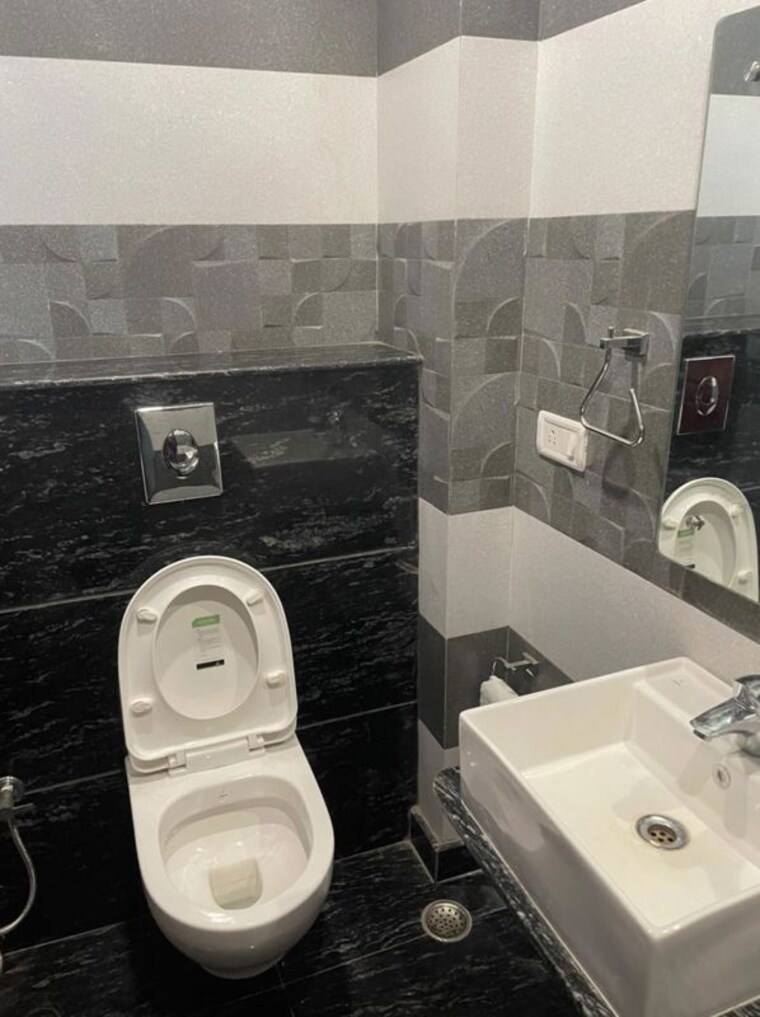 Team Area, lajpat nagar i 2 Bedroom 900 Sq.Ft. Builder Floor In Lajpat Nagar I Delhi 10710021