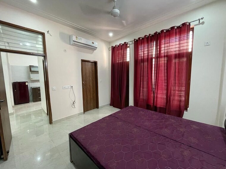 Bedroom, sector 43 1 Bedroom 600 Sq.Ft. Builder Floor In Sector 43 Gurgaon 10710030