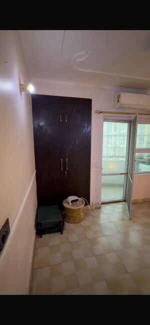 Bathroom in 3 BHK Apartment at BPTP Princess Park, Sector 86 – for Sale
