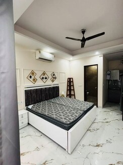 1 BHK Builder Floor For Rent in Sector 42