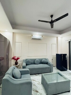 Team Area in 1 BHK Builder Floor at Sector 42 – for Rent