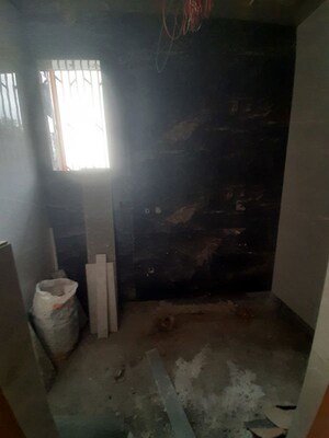 Parking in 3 BHK Builder Floor at Paschim Vihar – for Sale
