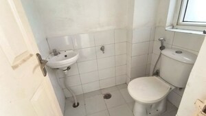 Bathroom in 3.5 BHK Apartment at Mapsko Royale Ville, Sector 82 – for Rent