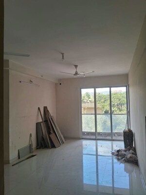 3 BHK Apartment For Rent in Sheth Vasant Lawns, Laxmi Nagar