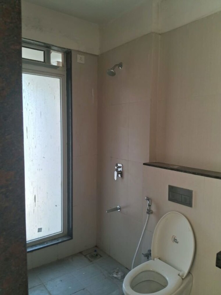 Bathroom, sheth-vasant-lawns 3 Bedroom 1001 Sq.Ft. Apartment In Laxmi Nagar Thane 10710132