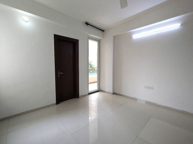 Room, tulip-violet 4 Bedroom 2010 Sq.Ft. Apartment In Sector 69 Gurgaon 10710212