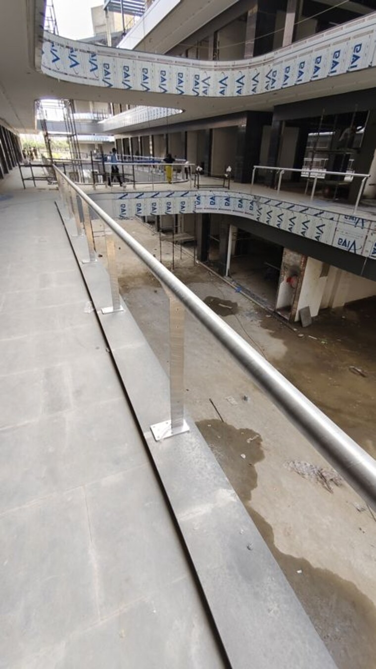 Balcony, copious-vista-centre Commercial Shop 582 Sq.Ft. In Sector 89 Gurgaon 10710210