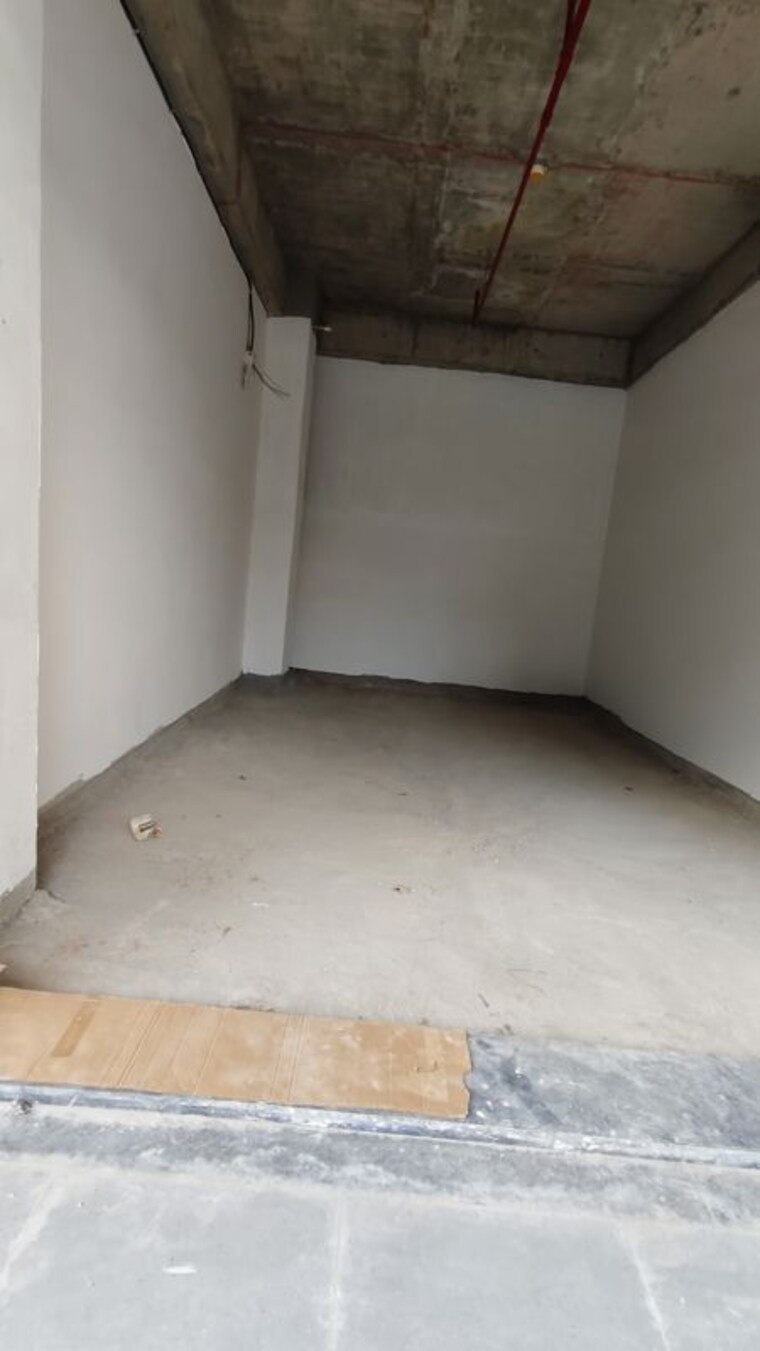 Room, copious-vista-centre Commercial Shop 582 Sq.Ft. In Sector 89 Gurgaon 10710210