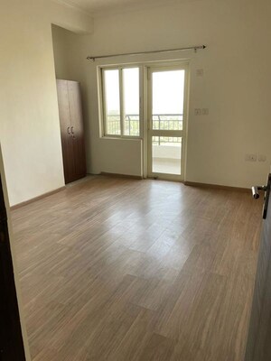 Room in 3 BHK Apartment at AWHO Shanti Vihar, Sector 95 – for Rent