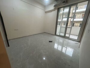 Room in 3 BHK Builder Floor at Sector 23 – for Rent