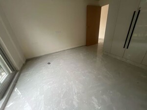 Room in 3 BHK Builder Floor at Sector 23 – for Rent