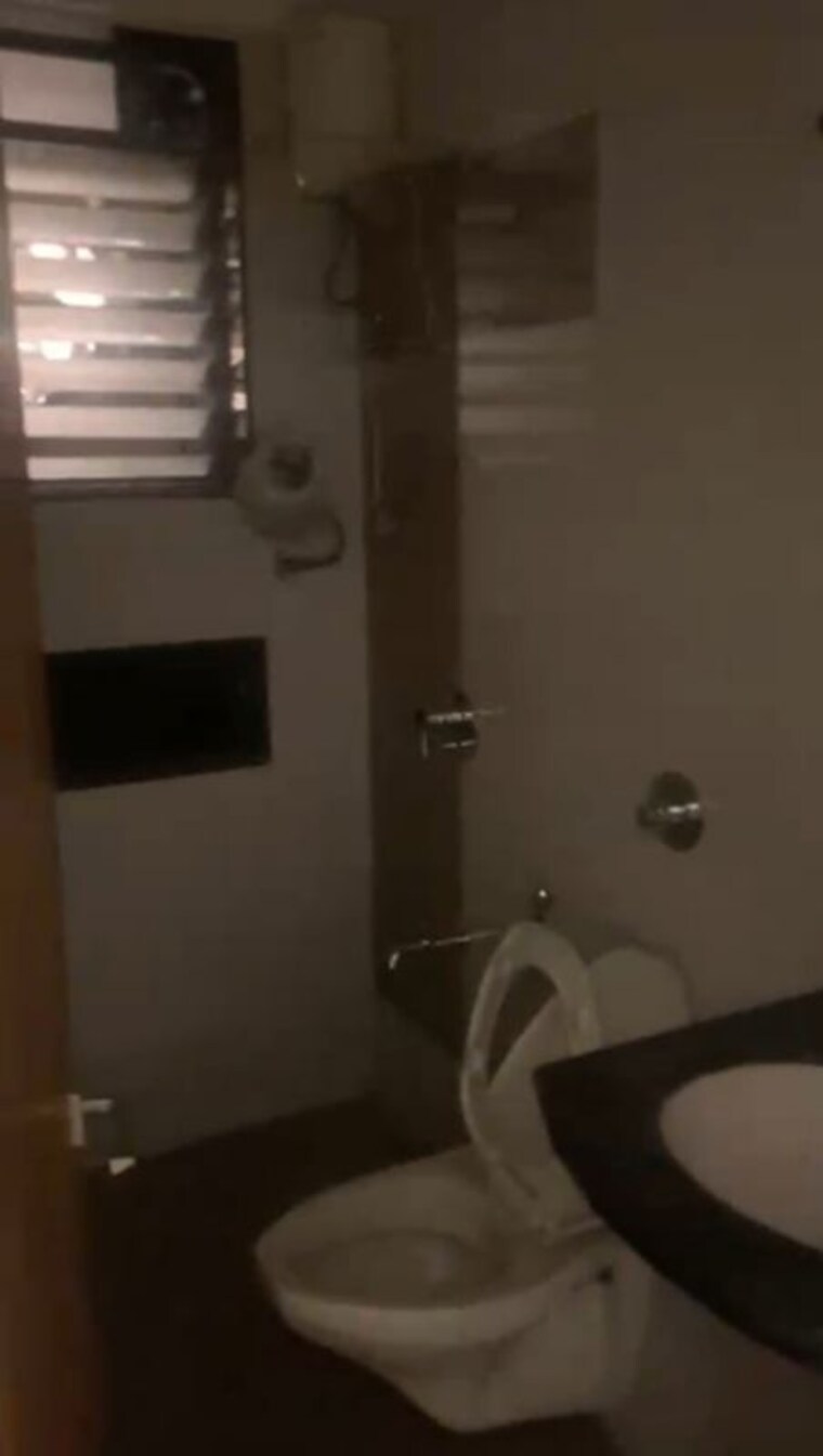 Bathroom, chembur 3 Bedroom 1560 Sq.Ft. Apartment In Chembur Mumbai 10710250