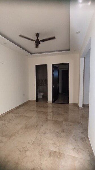 2 BHK +  800 Sq.Ft. Builder Floor in RWA Residential Society Sector 46