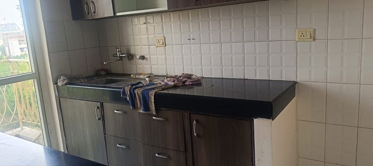 Kitchen, bptp-park-prime 2.5 Bedroom 1435 Sq.Ft. Apartment In Sector 66 Gurgaon 10710257
