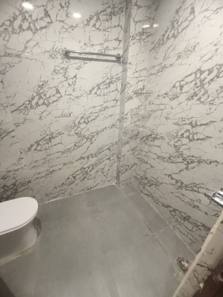 Bathroom, bptp-park-prime 2.5 Bedroom 1435 Sq.Ft. Apartment In Sector 66 Gurgaon 10710257