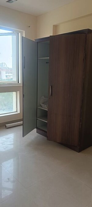 Room in 2.5 BHK Apartment at BPTP Park Prime, Sector 66 – for Sale