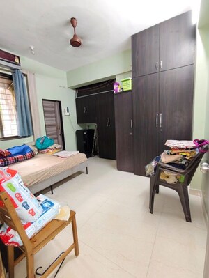 Bedroom in 2 BHK Apartment at Sai Simran Tower, Chembur – for Rent