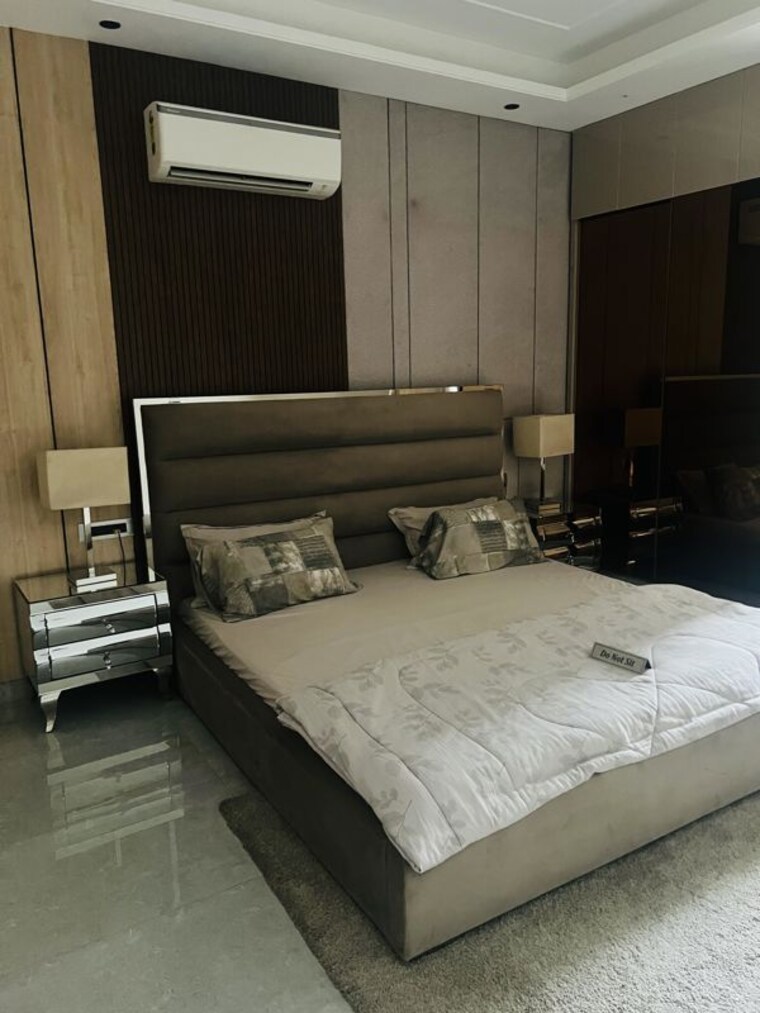 Bedroom, sector 23 4 Bedroom 2200 Sq.Ft. Builder Floor In Sector 23 Gurgaon 10710282