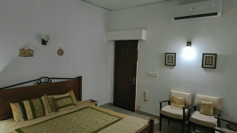 Kitchen, defence colony 2 Bedroom 1800 Sq.Ft. Builder Floor In Defence Colony Delhi 10710278