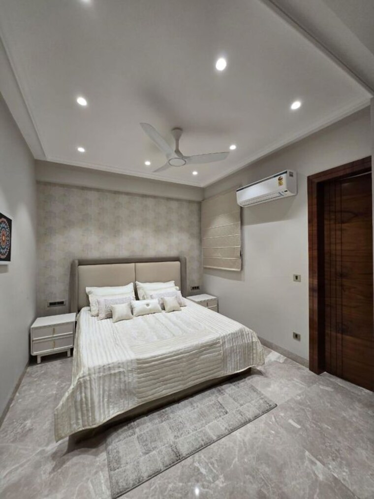 Bedroom, sector 21 4 Bedroom 2200 Sq.Ft. Builder Floor In Sector 21 Gurgaon 10710301