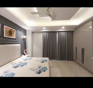 Bedroom in 4 BHK Builder Floor at Sector 23 – for Rent