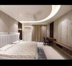 Bedroom in 4 BHK Builder Floor at Sector 23 – for Rent