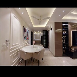 Team Area in 4 BHK Builder Floor at Sector 23 – for Rent