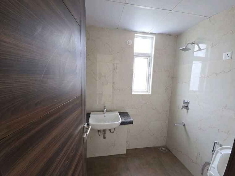 Bathroom, sector 23 2 Bedroom 1200 Sq.Ft. Builder Floor In Sector 23 Gurgaon 10710356