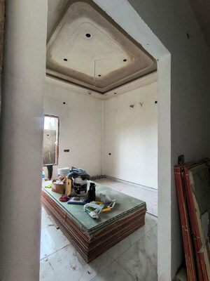 Room in 3 BHK Independent House at Almaspur – for Sale
