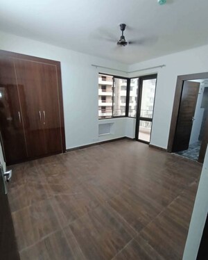 Room in 3 BHK Builder Floor at Rajouri Garden – for Rent