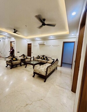 Gym in 3 BHK Builder Floor at Tagore Garden – for Rent