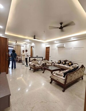 Gym in 3 BHK Builder Floor at Tagore Garden – for Rent