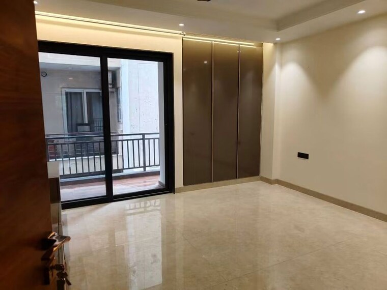 Room, sector 14 2 Bedroom 1125 Sq.Ft. Builder Floor In Sector 14 Gurgaon 10710427