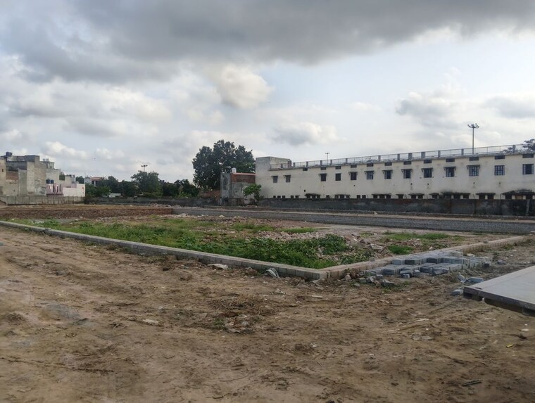 undefined, model town  108 Sq.Yd. Plot In Model Town Ghaziabad 10710488