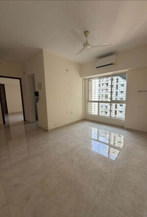 Room in 2 BHK Apartment at Lodha Amara, Kolshet Road – for Rent