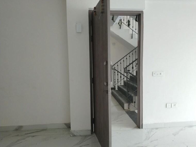 undefined, sector 23 3 Bedroom 1600 Sq.Ft. Builder Floor In Sector 23 Gurgaon 10710544