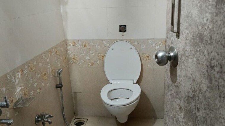 Bathroom, choice-goodwill-crescent 3 Bedroom 1520 Sq.Ft. Apartment In Mundhwa Pune 10710538
