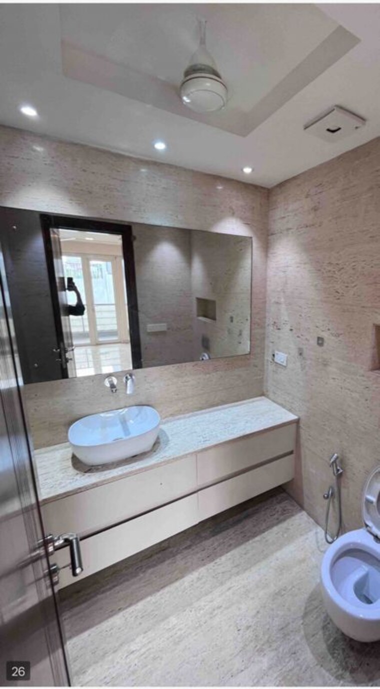 Bathroom, panchsheel park 4 Bedroom 2740 Sq.Ft. Builder Floor In Panchsheel Park Delhi 10710547