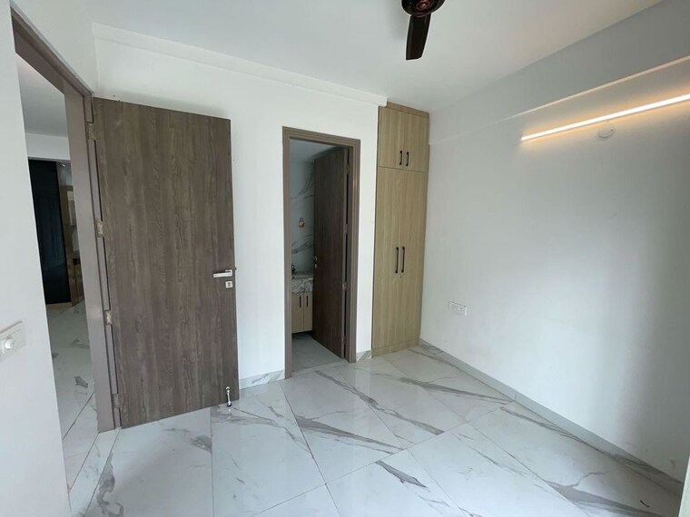 Room, sector 23 3 Bedroom 1600 Sq.Ft. Builder Floor In Sector 23 Gurgaon 10710557