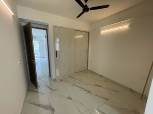 Room in 3 BHK Builder Floor at Sector 23 – for Rent