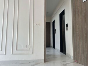Building Lobby in 3 BHK Builder Floor at Sector 23 – for Rent