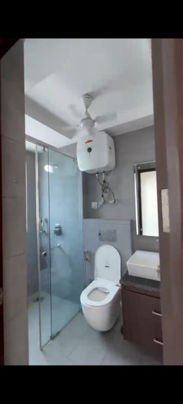 Bathroom, greater kailash i 3 Bedroom 1872 Sq.Ft. Builder Floor In Greater Kailash I Delhi 10710563