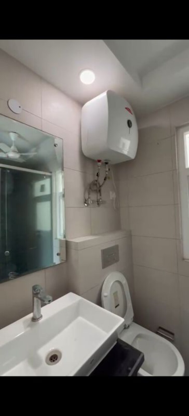 Bathroom, greater kailash i 3 Bedroom 1872 Sq.Ft. Builder Floor In Greater Kailash I Delhi 10710563