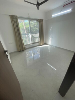 Room in 3 BHK Apartment at Andheri CHS, Andheri West – for Rent
