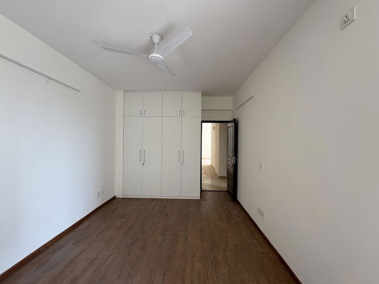 Room, sector 21 3 Bedroom 1600 Sq.Ft. Builder Floor In Sector 21 Gurgaon 10710590
