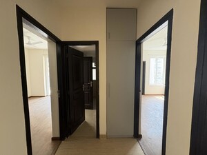 Room in 3 BHK Builder Floor at Sector 21 – for Rent